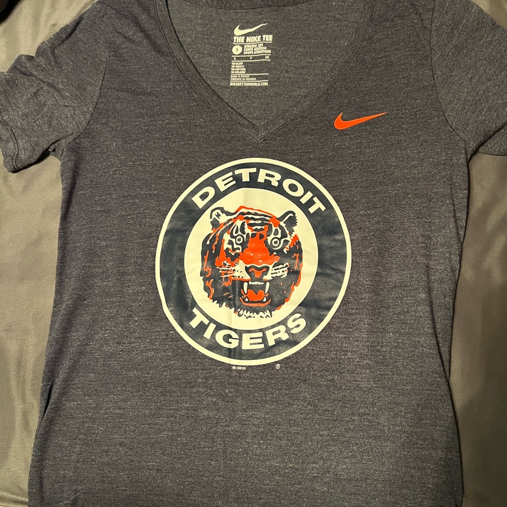 Detroit Tigers Nike v neck